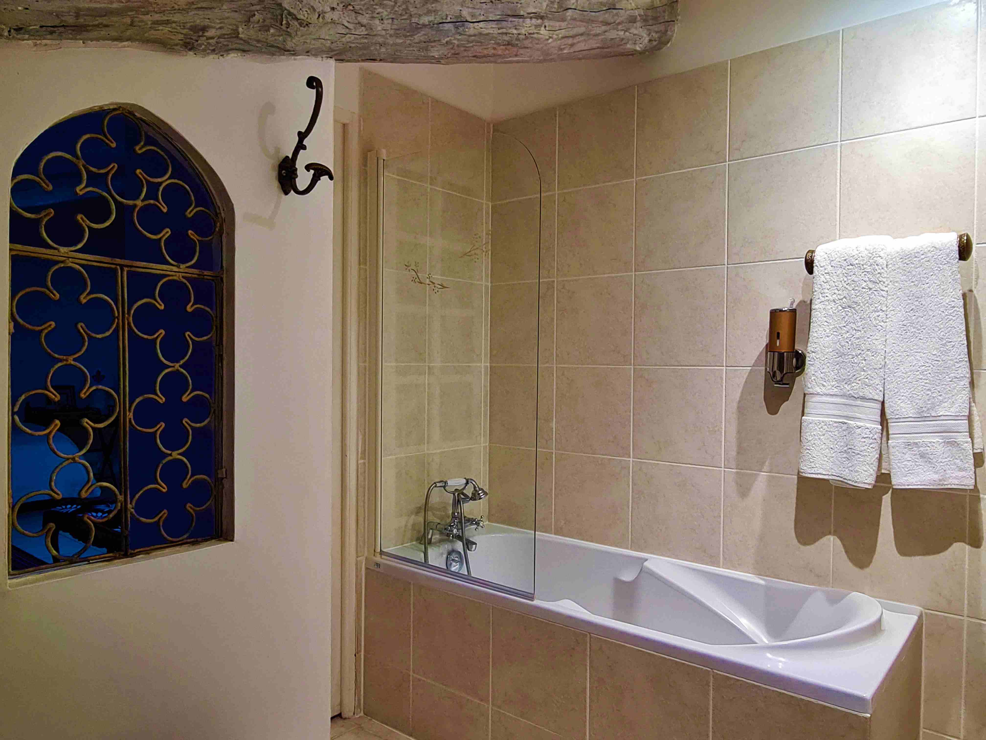 Chambres des chevalier chateau de murviel 4